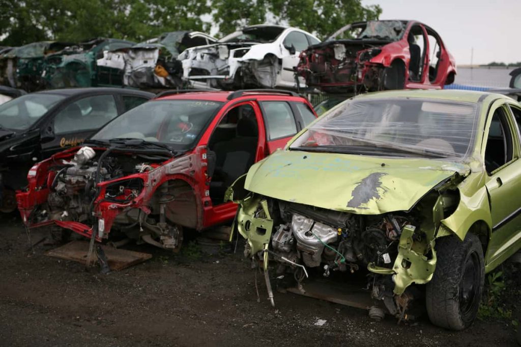 Selling car for scrap- Salvage Yards