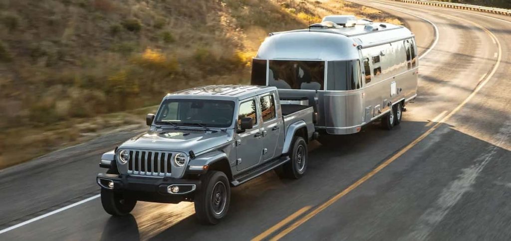 Tips for Flat Towing A Jeep